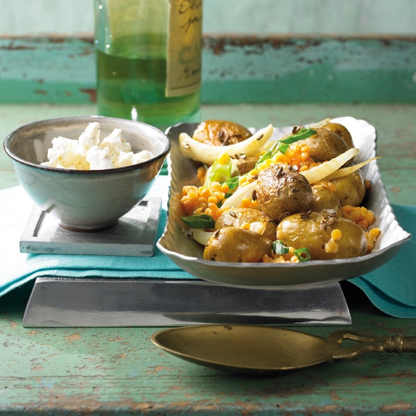 Blechkartoffeln mit Fenchel und Linsen