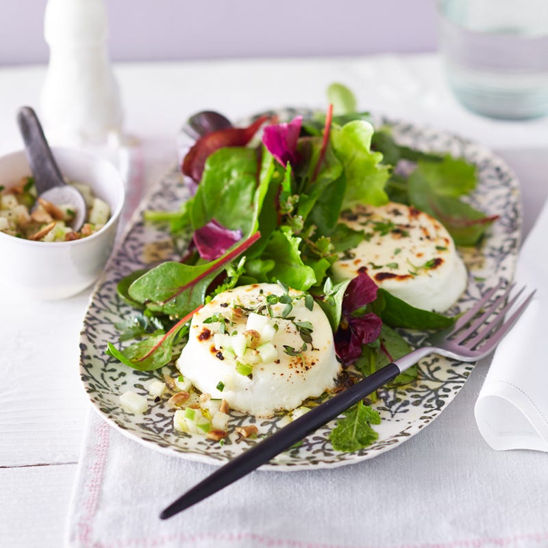Gegrillte Ziegenkäsetaler mit Granny-Smith-Salsa