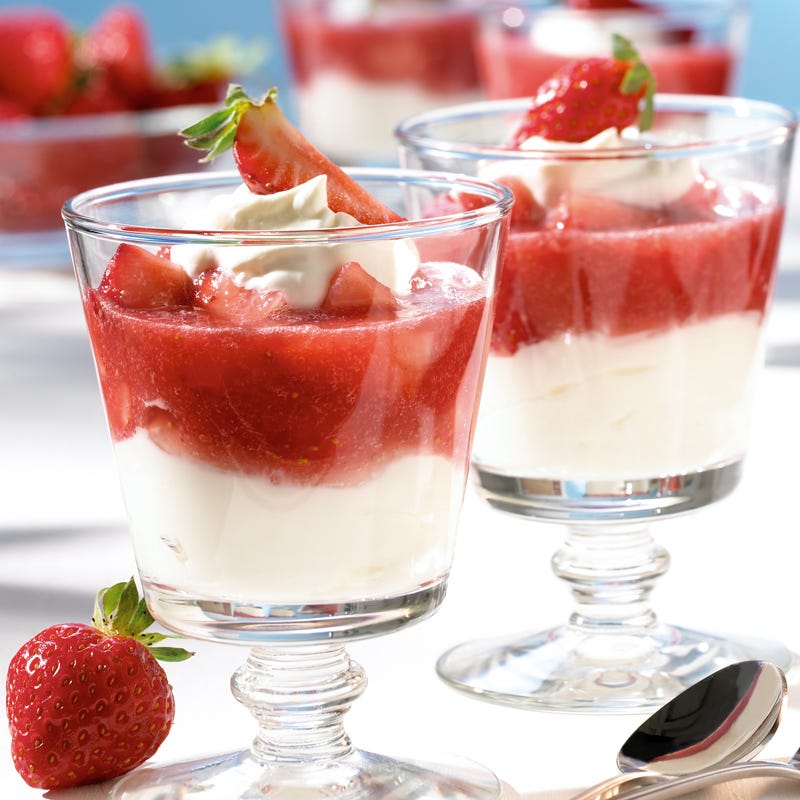 Foto Ziegenfrischkäse-Crème mit Erdbeeren und Campari von WW