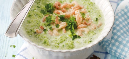 Wirsingsuppe mit Krabben