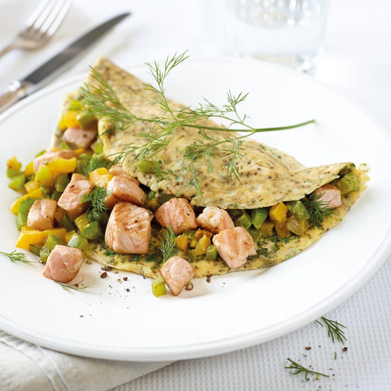 Omelette mit Lachs-Paprika-Gemüse