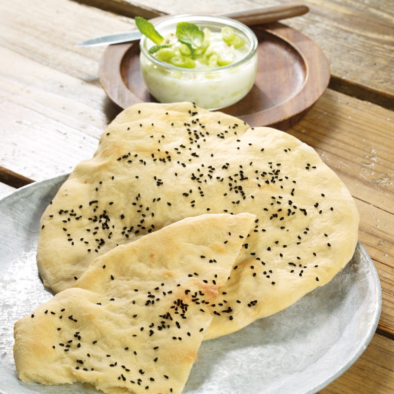 Foto Naan-Brote mit Gurkendip von WW