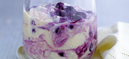 Sojacreme mit Heidelbeeren