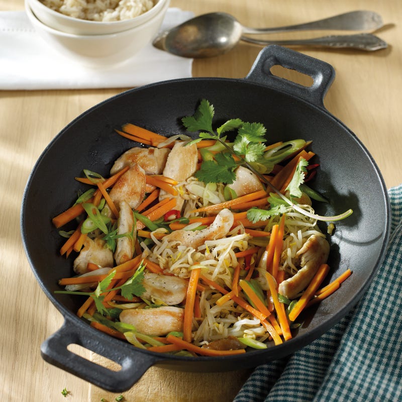 Foto Wok-Hähnchen-Pfanne mit Mungobohnensprossen von WW