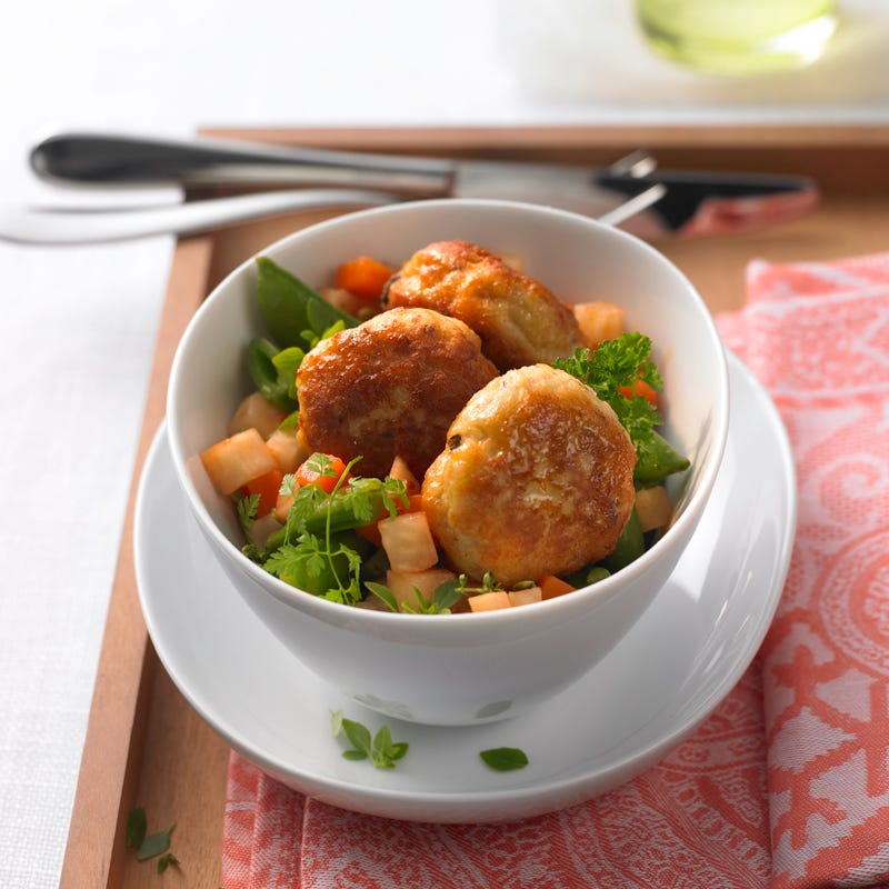 Foto Fischfrikadellen mit scharfem Gemüsesalat von WW