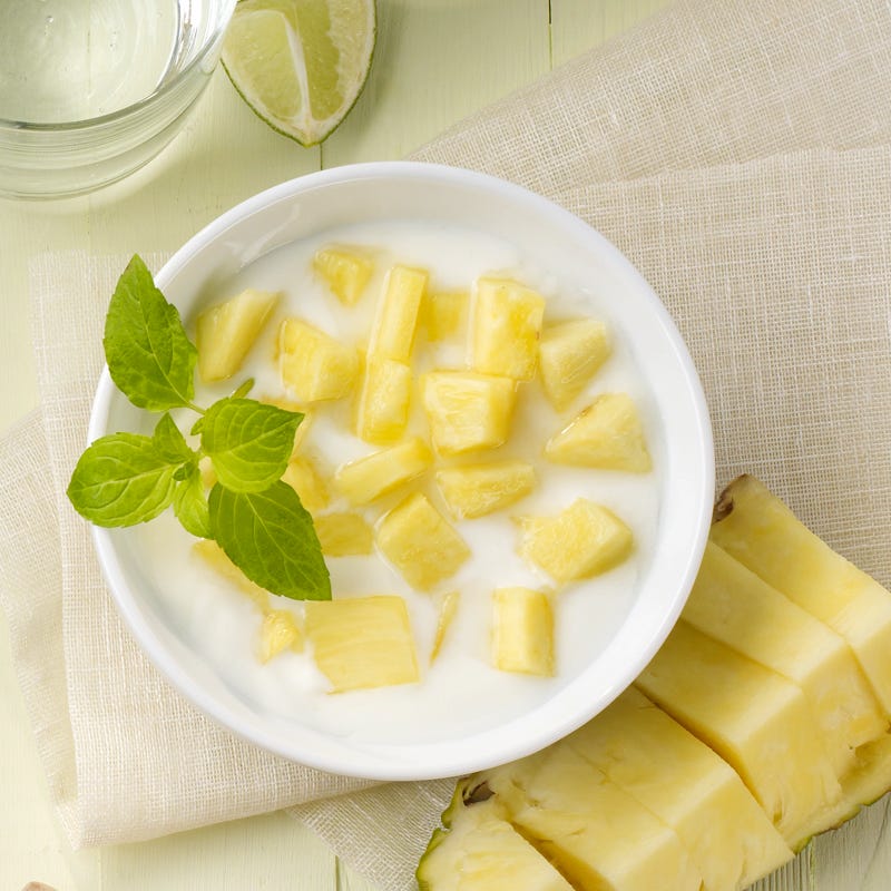 Foto Magermilchjoghurt mit frischer Ananas von WW