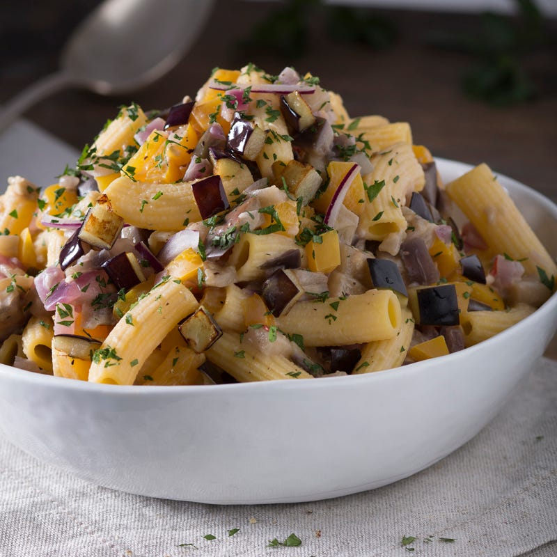 Foto Maccheroncini in scharfer Auberginen-Paprika-Sauce von WW