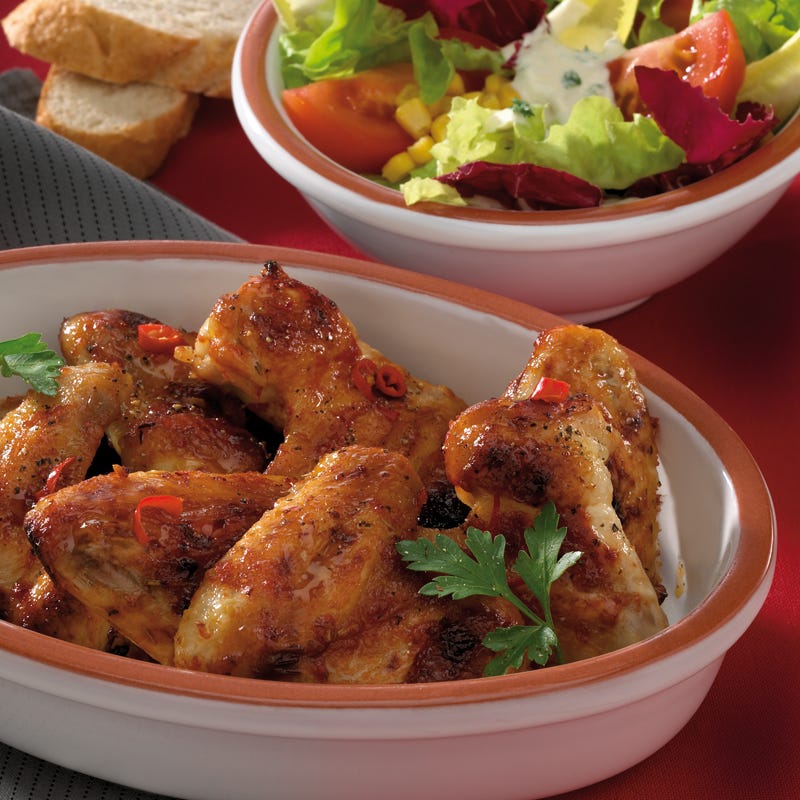 Foto Chicken Wings mit buntem Salat von WW