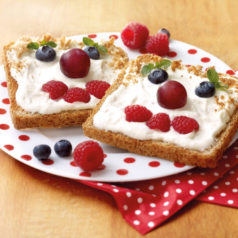 Foto Bananentoast mit Beerengesicht von WW