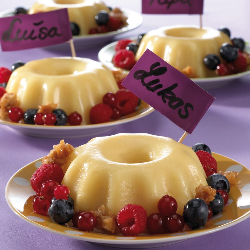 Foto Bananenpudding mit Beeren und Krokant von WW