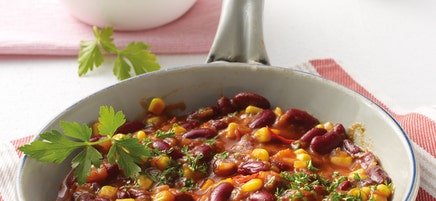 Vegetarisches Chili mit Tomatenreis