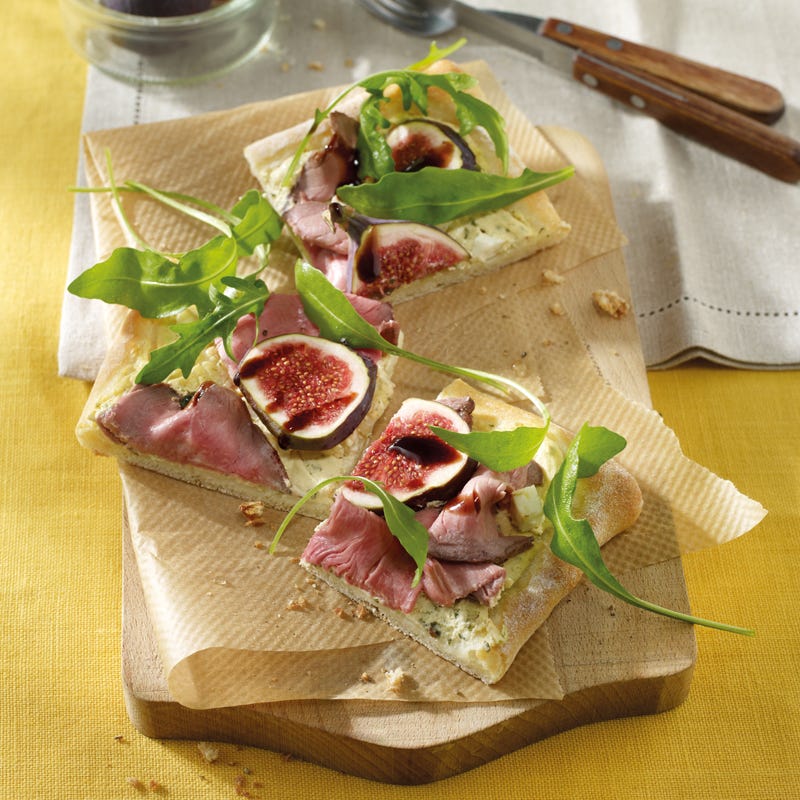 Foto Beef-Schafskäse-Pizza mit Rucola und Feigen von WW