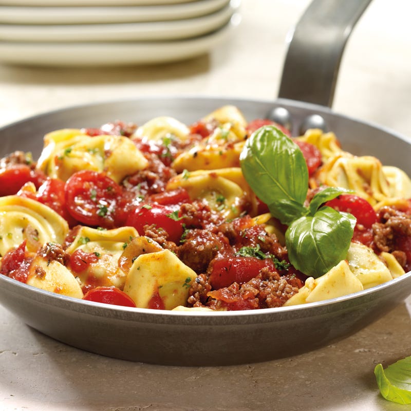 Tortelloni-Hack-Pfanne mit Tomaten