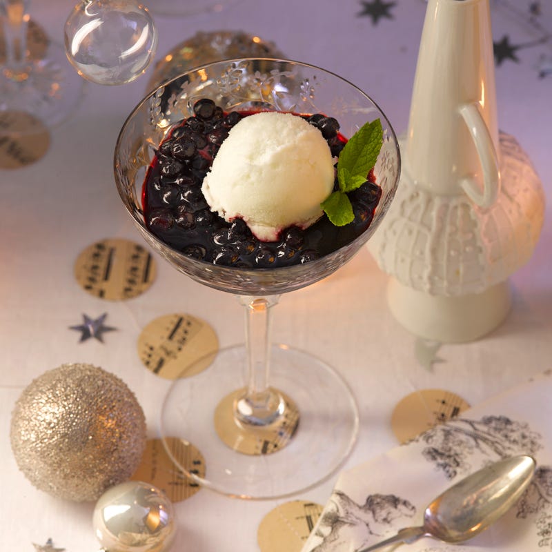 Foto Limetten-Minz-Sorbet mit Heidelbeeren von WW