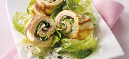Pfannkuchenrollen mit Schinken