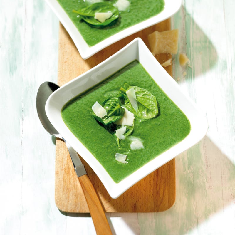 Spinatsüppchen mit Bärlauch und Parmesan