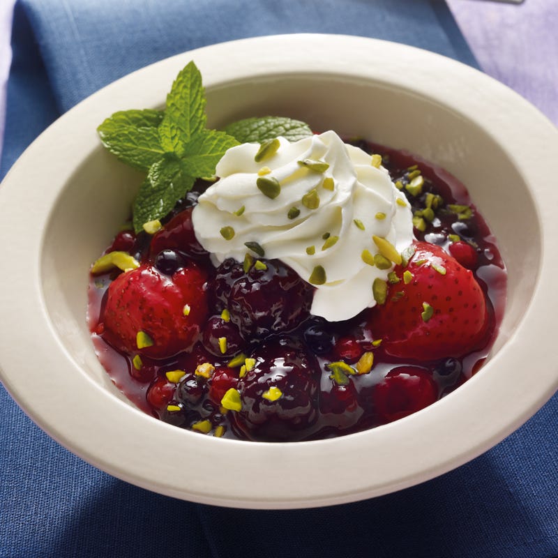 Foto Rote Grütze mit Cremehaube von WW