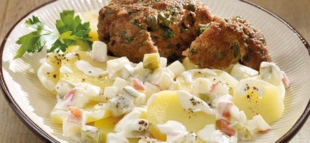 Kartoffelsalat mit Frikadellen