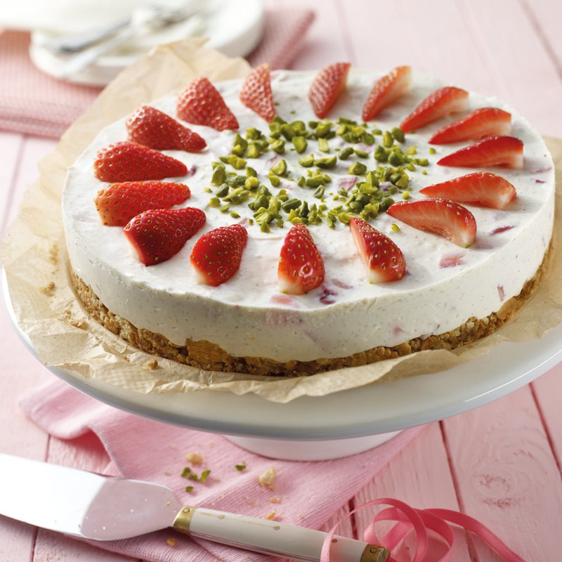 Erdbeer-Amarettini-Torte Rezept | WW Deutschland Erdbeer-Amarettini-Torte Rezept | WW Deutschland