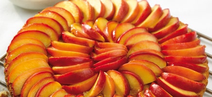 Nektarinen-Nuss-Kuchen