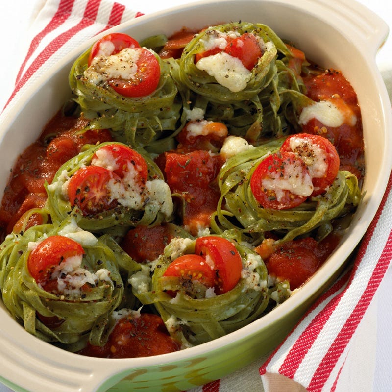 Foto Nudelnester mit Pecorino-Pfeffer-Kruste von WW