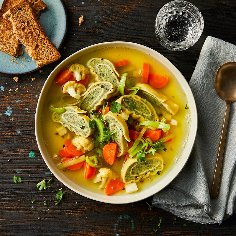 Schnelle Maultaschensuppe Rezept | WW Deutschland Schnelle Maultaschensuppe Rezept | WW Deutschland