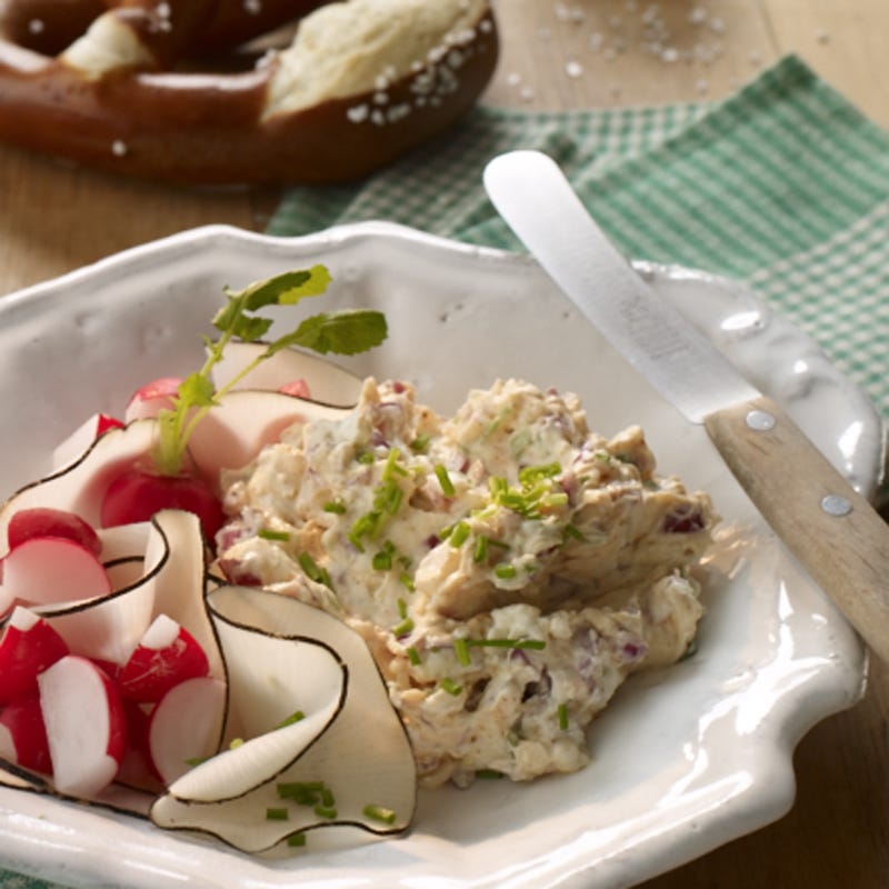 Bayerischer Obatzter mit Laugenbrezel