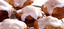 Iced banana muffins