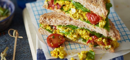 Tofu-Rührei-Sandwich