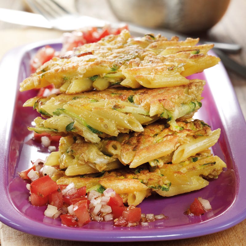 Foto Zucchini-Nudel-Puffer mit Tomatensalsa von WW