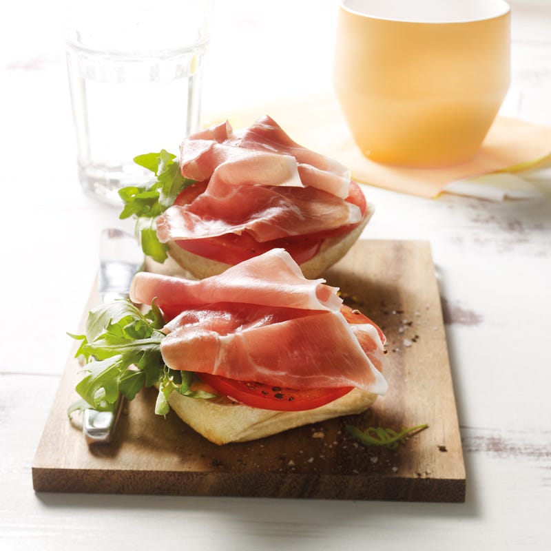 Ciabatta mit Schinken und Tomate