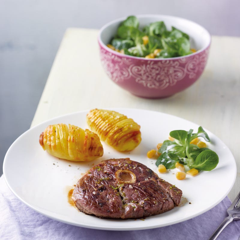 Foto Lammsteaks mit Fächerkartoffeln von WW