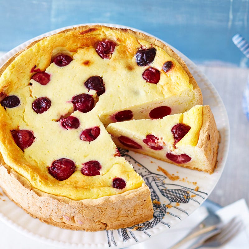 Käsekuchen mit Kirschen