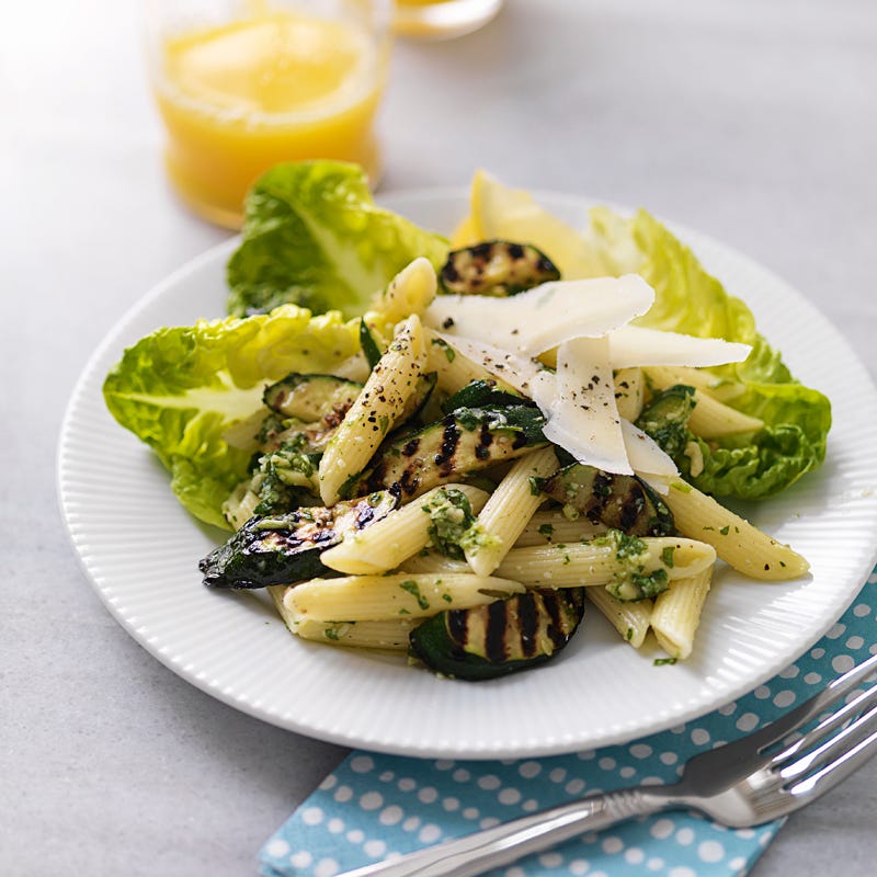 Foto Penne mit Zucchini und hausgemachtem Pesto von WW