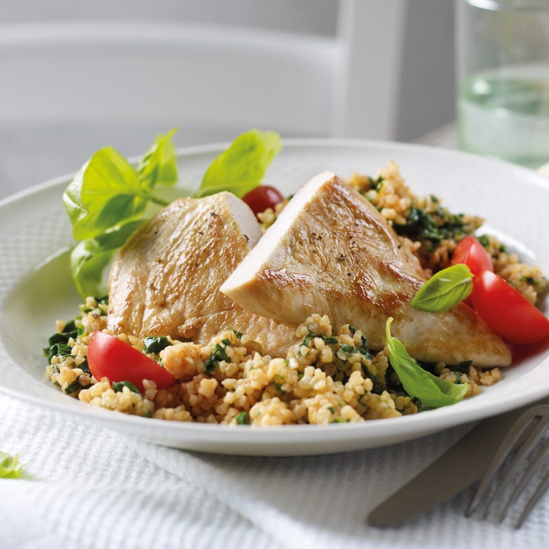 Foto Hähnchenschnitzel mit Spinat-Tomaten-Bulgur von WW