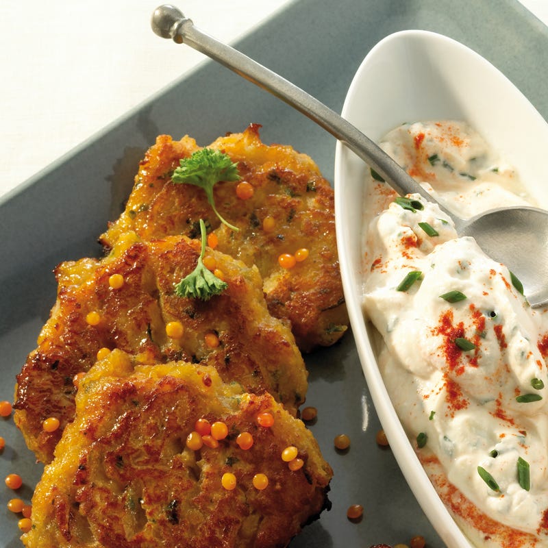 Foto Rote Linsenküchlein mit Schnittlauch-Dip von WW