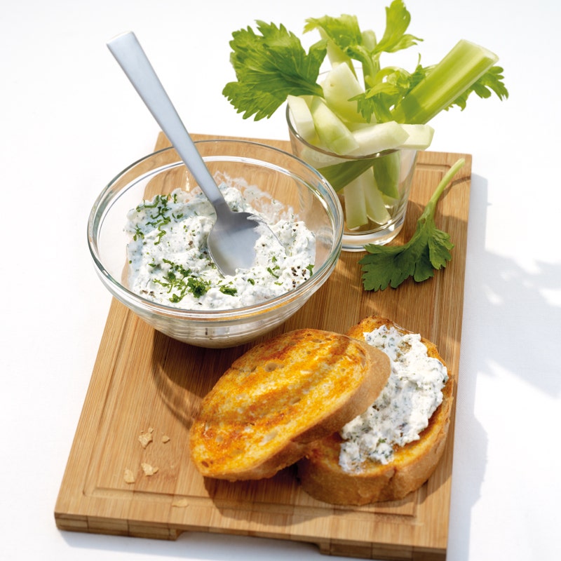 Röstbaguette mit Quarkdip