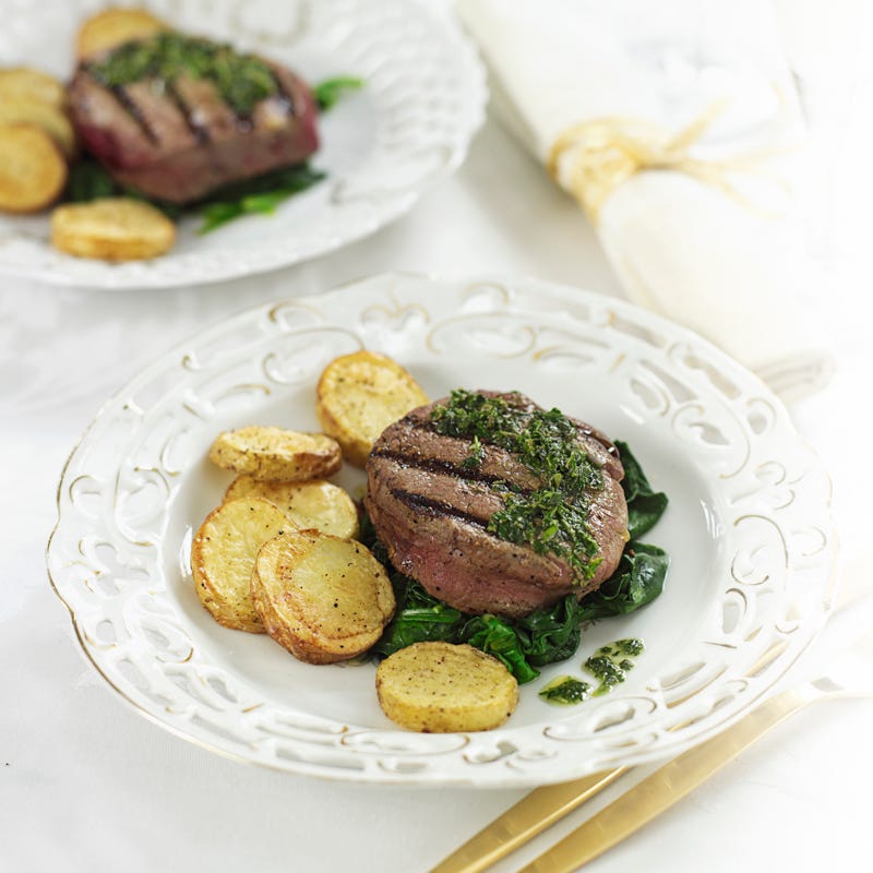 Foto Gebratenes Rinderfilet mit Salsa verde und Spinat von WW