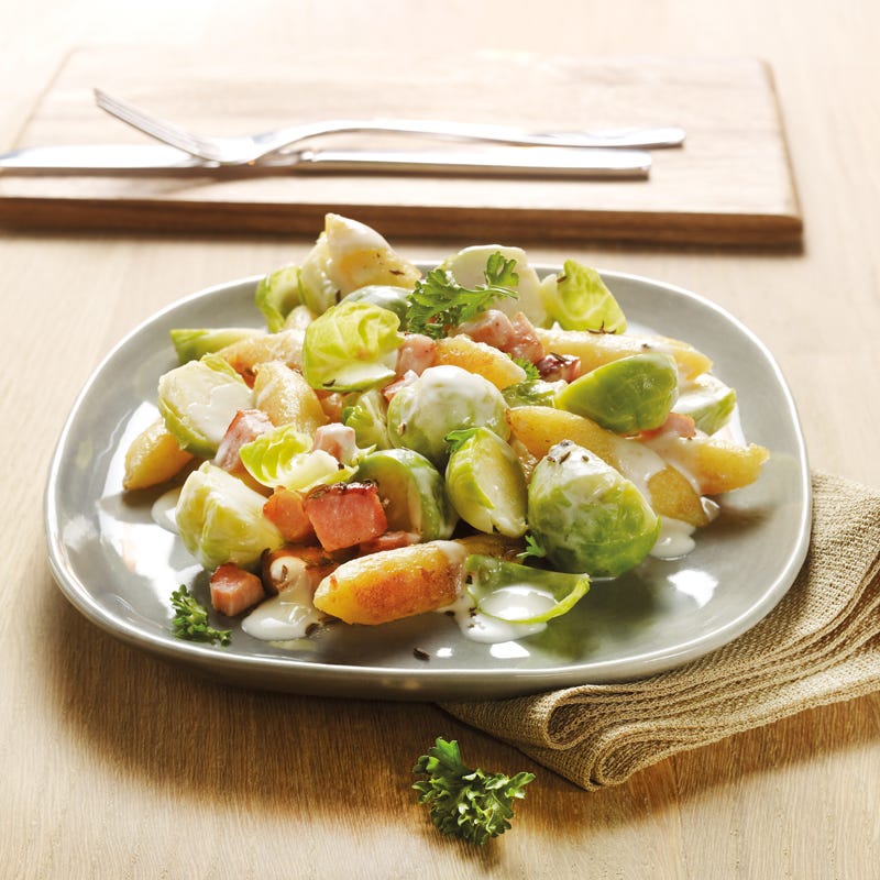 Foto Schupfnudeln mit Rosenkohl und Kasseler von WW