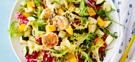 Bunter Salat mit karamellisiertem Ziegenkäse