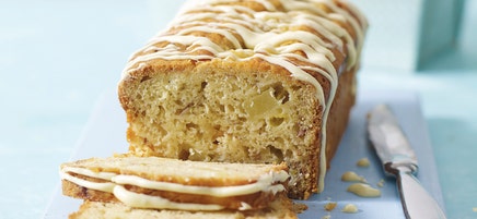 Ananas-Bananenbrot mit weißer Schokolade
