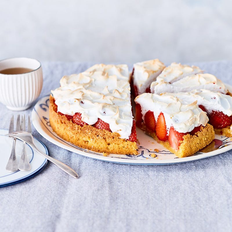 Erdbeer-Baiser-Kuchen