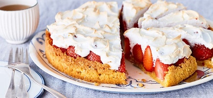 Erdbeer-Baiser-Kuchen