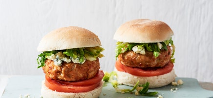Chicken burgers with blue cheese