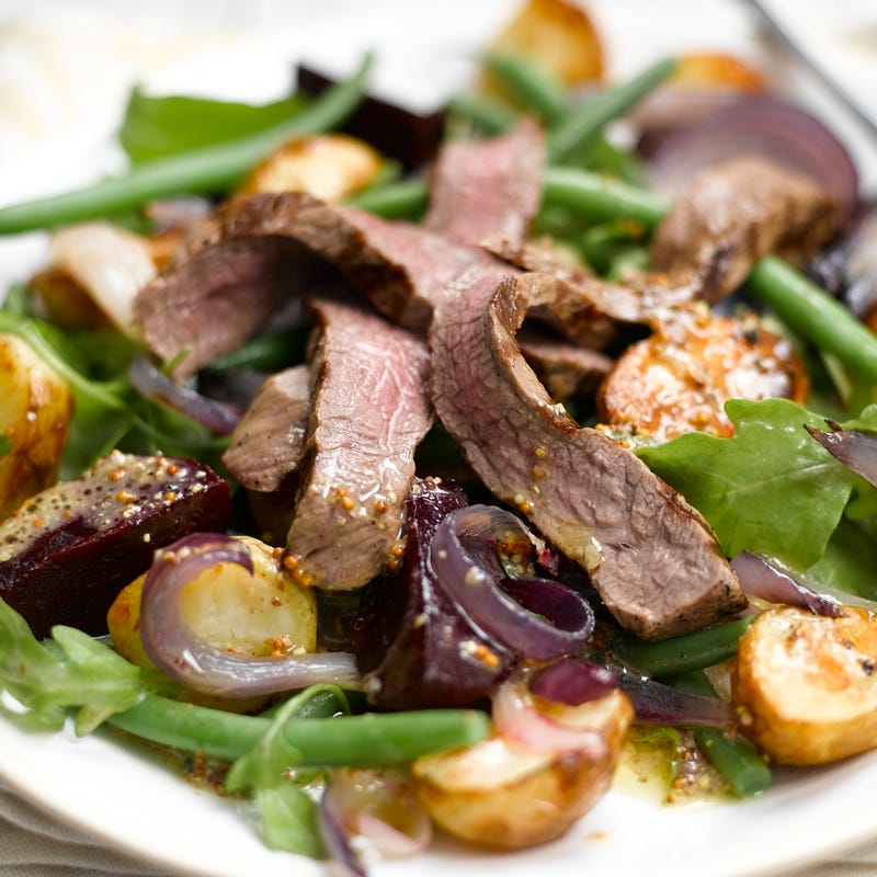 Foto Warmer Kartoffelsalat mit zarten Roastbeefstreifen von WW