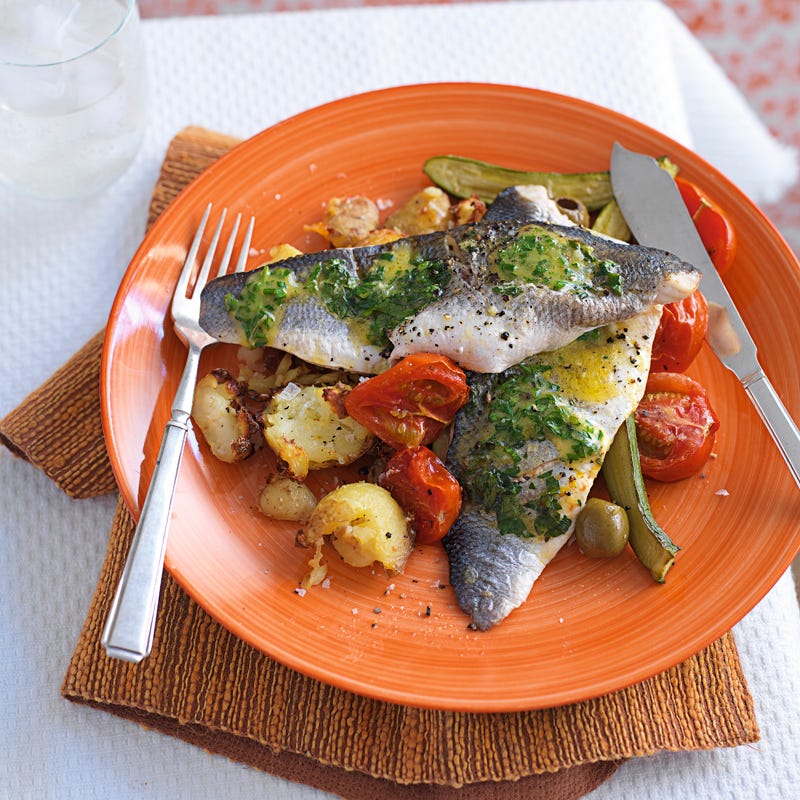 Foto Gerösteter Seebarsch mit Oliven und Tomaten von WW