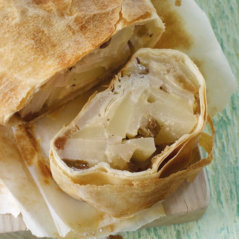 Birnenstrudel mit Rosinen