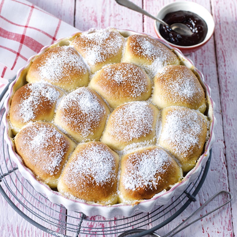 Buchteln mit Pflaumenmus