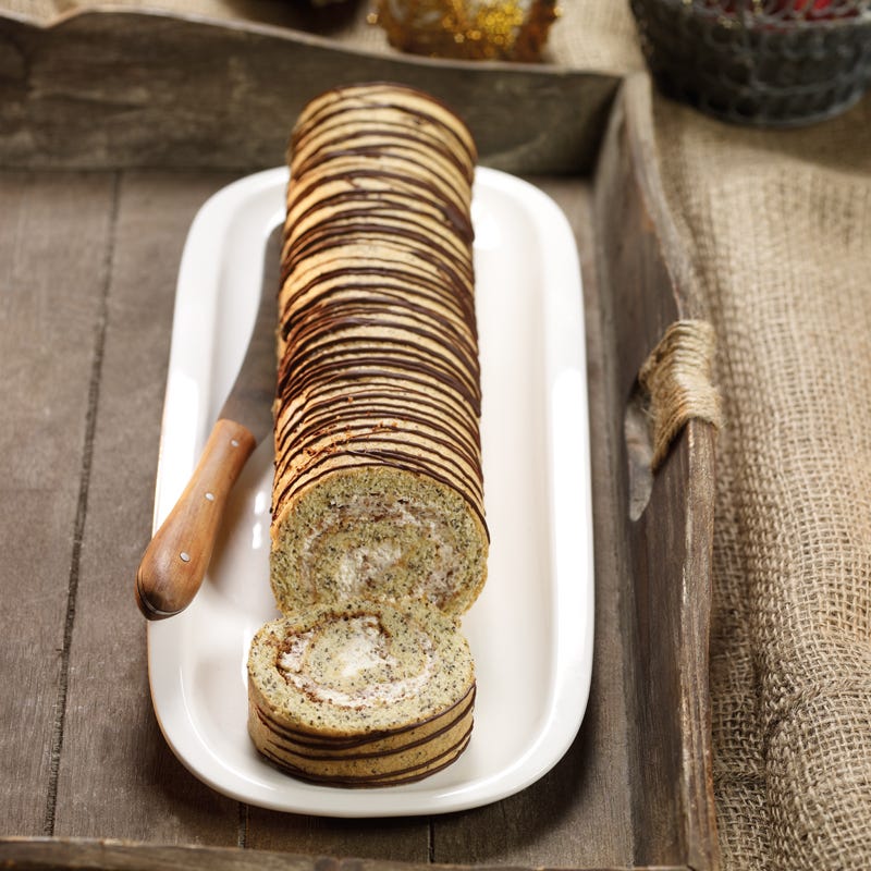 Foto Mohn-Biskuit-Rolle mit Haselnusscreme von WW