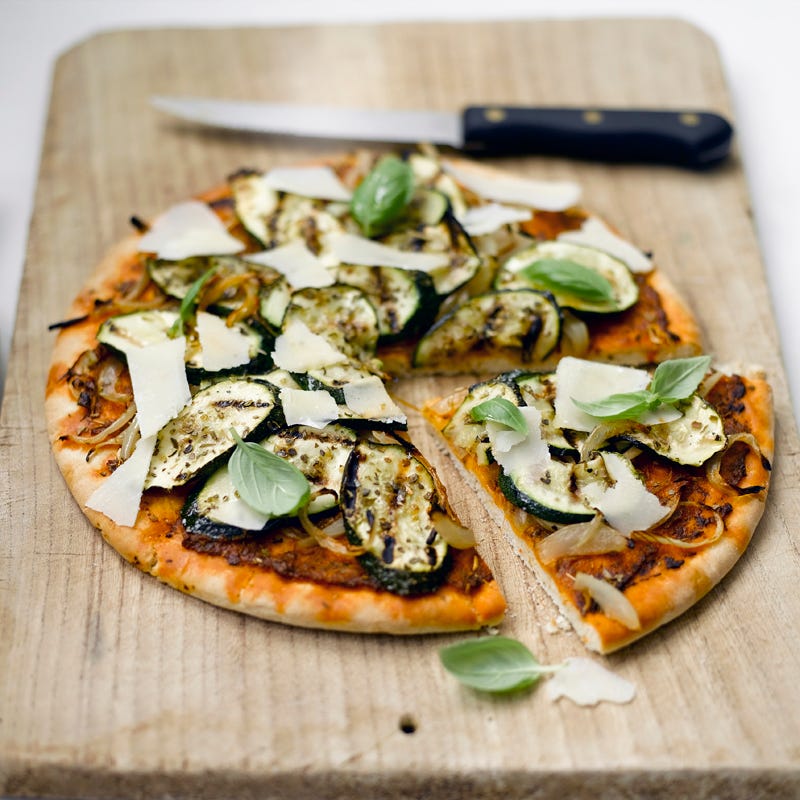 Foto Pizza mit Pesto und Parmesan von WW